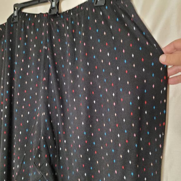 Women's 3XL Black Pajama Pants with Diamond Pattern - Picture 13 of 15